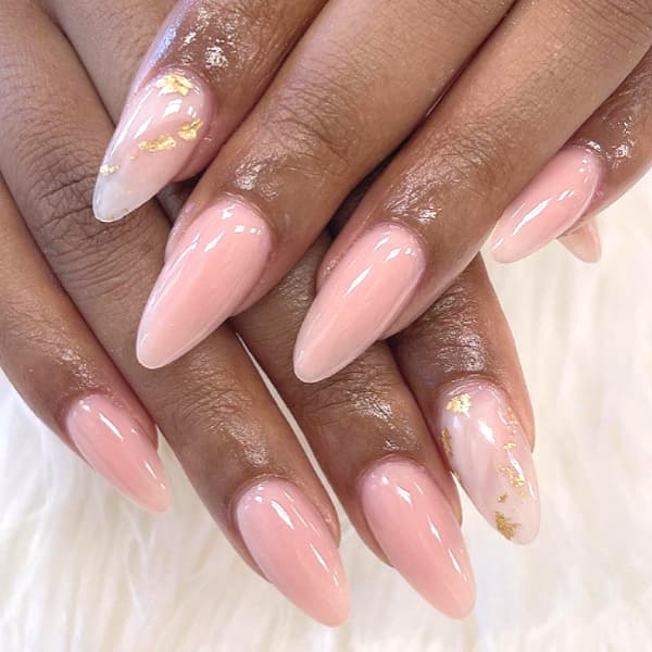 Gel Nails or Acrylic Nails? Which service is best for you?!