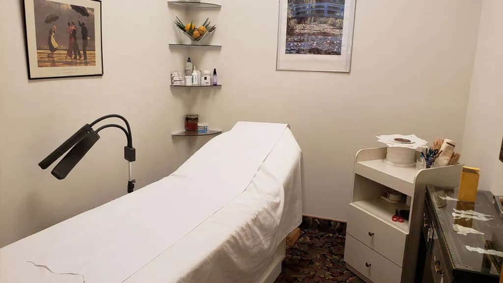 Relaxing spa environment